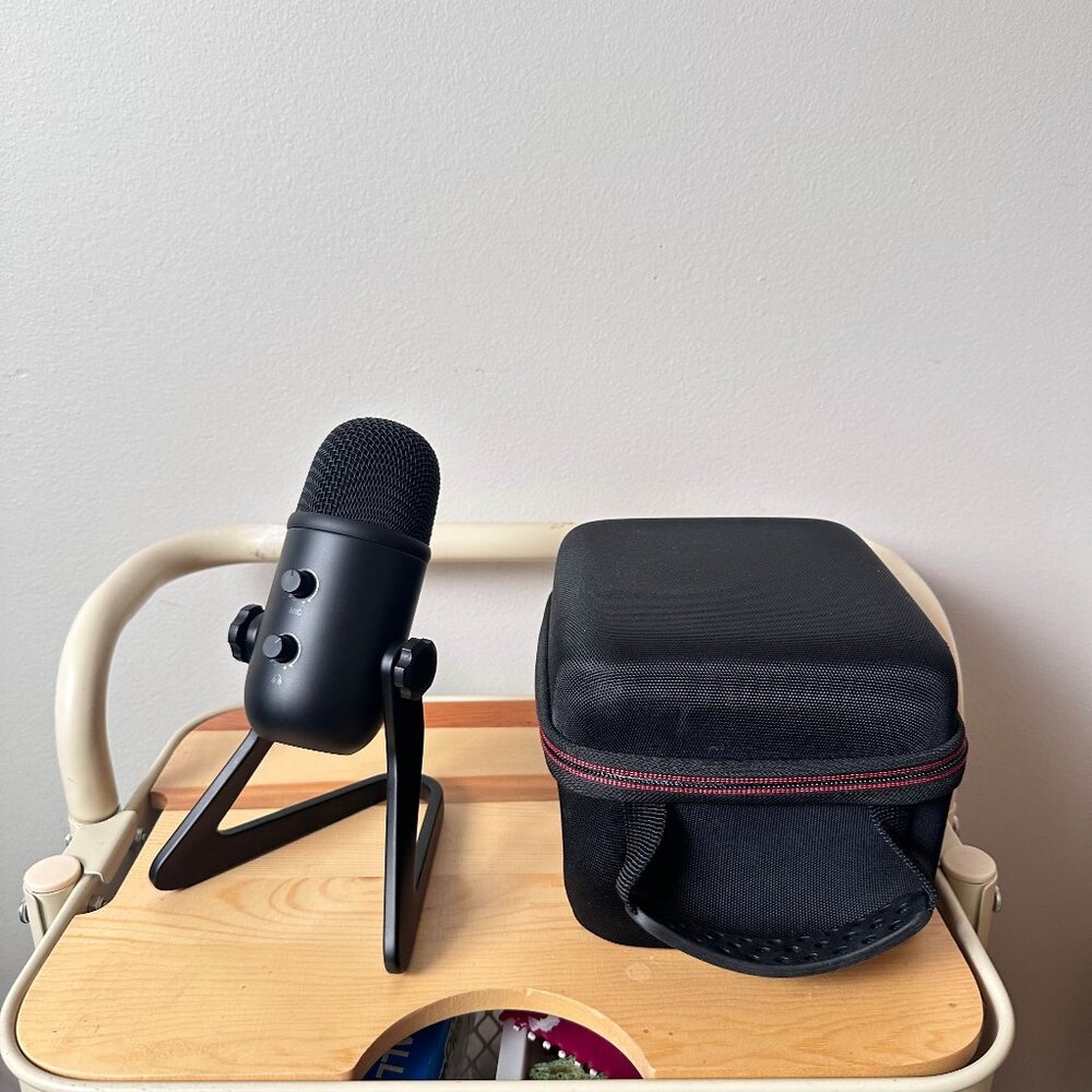 FIFINE Microphone for Streaming, Gaming Microphone, podcast